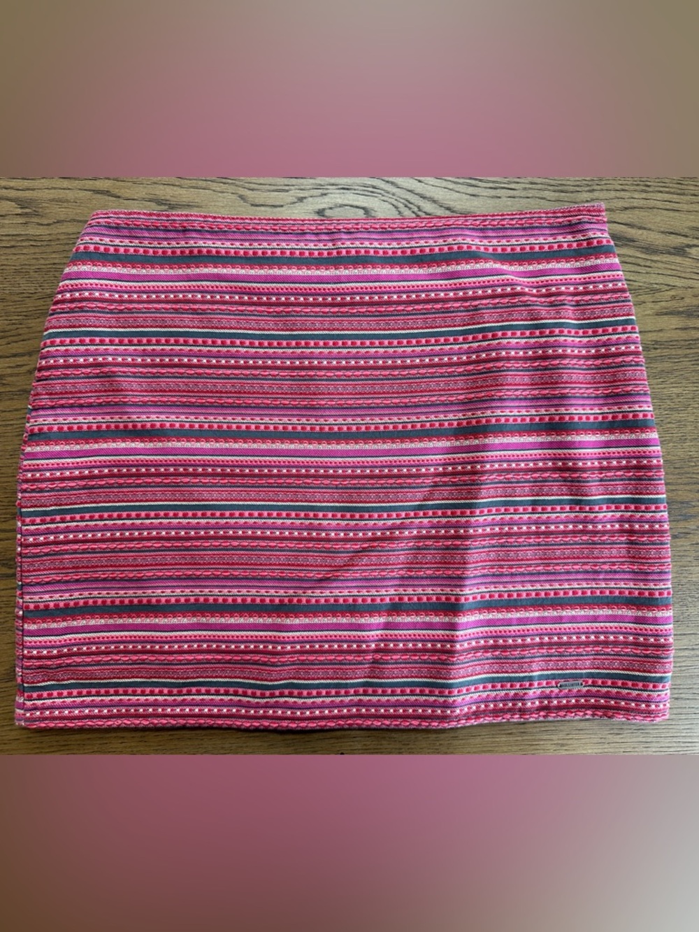 HOLLISTER Pink Striped Women’s Skirt